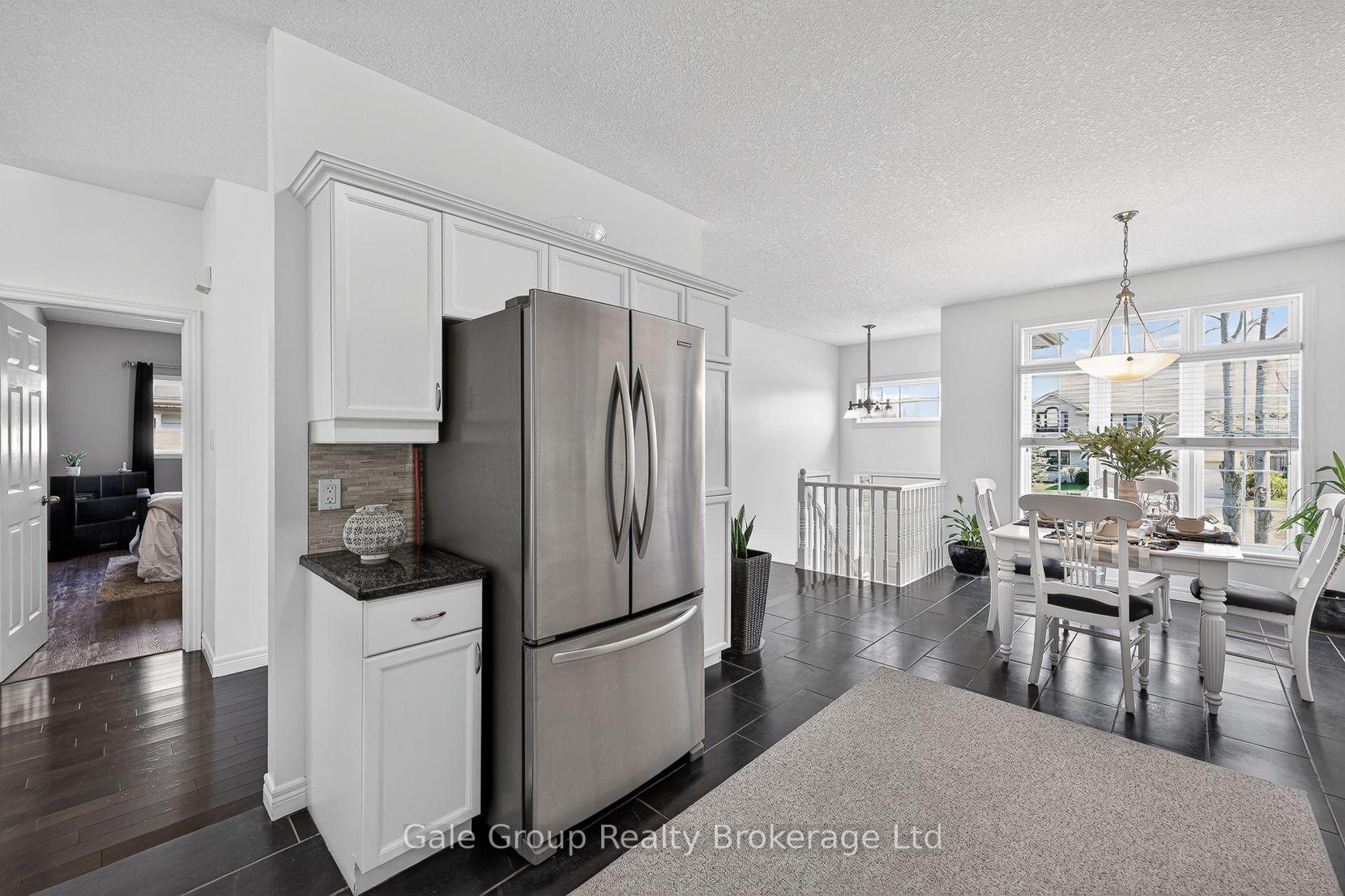 Photo 9 of 89 Woodvale Drive, Thames Centre, Dorchester — HOMEH