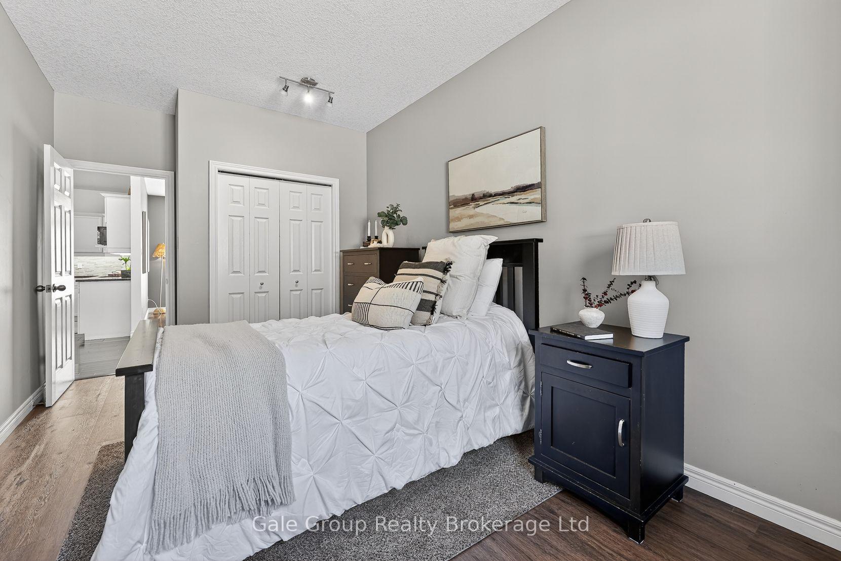 Photo 17 of 89 Woodvale Drive, Thames Centre, Dorchester — HOMEH