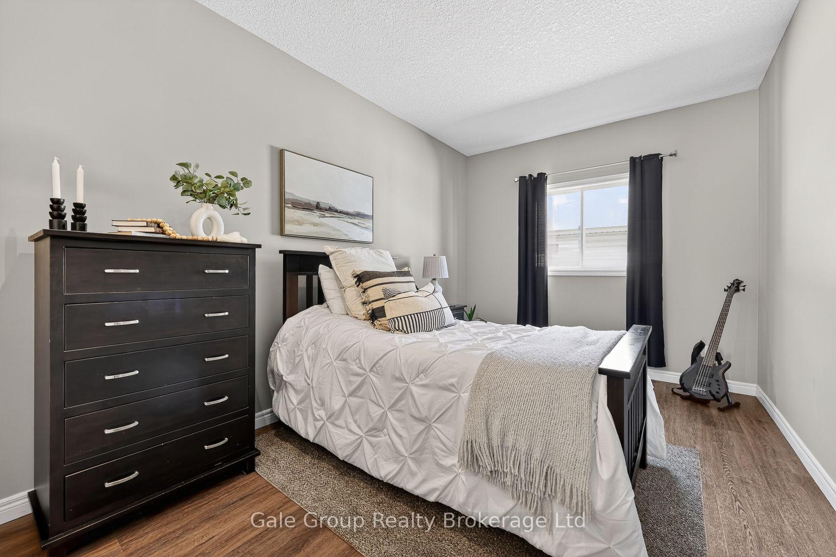 Photo 18 of 89 Woodvale Drive, Thames Centre, Dorchester — HOMEH