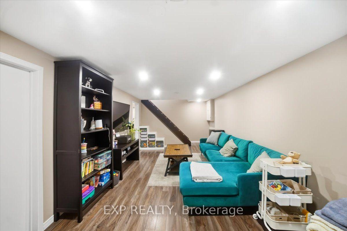 Photo 24 of 166 Catharine Avenue, Brantford, Old West Brant — HOMEH