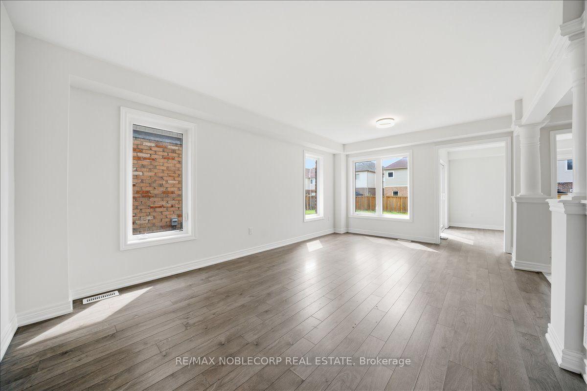 Photo 41 of 226 Bruce Cameron Drive, Clarington, Bowmanville — HOMEH