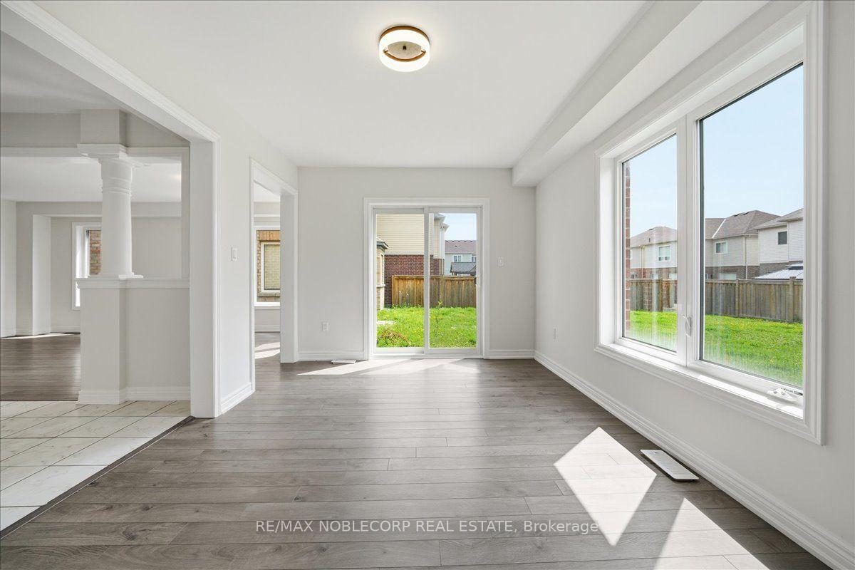 Photo 10 of 226 Bruce Cameron Drive, Clarington, Bowmanville — HOMEH