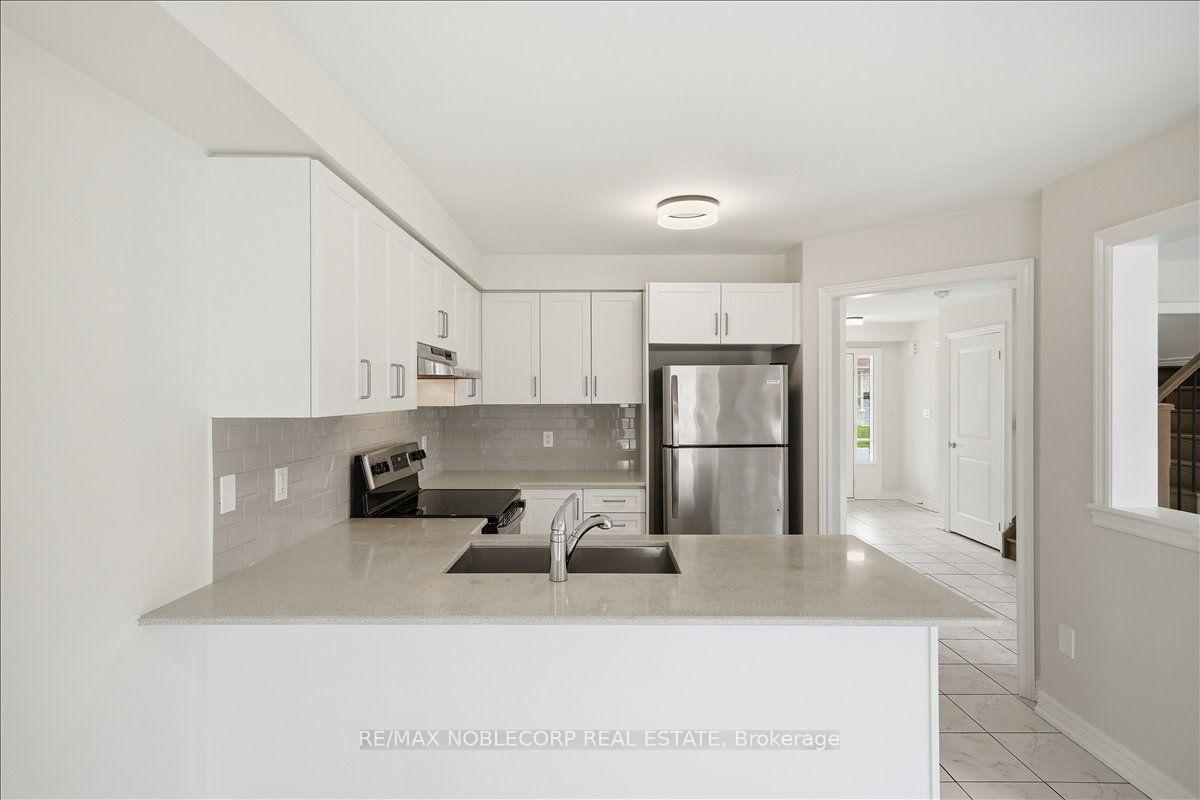 Photo 14 of 226 Bruce Cameron Drive, Clarington, Bowmanville — HOMEH