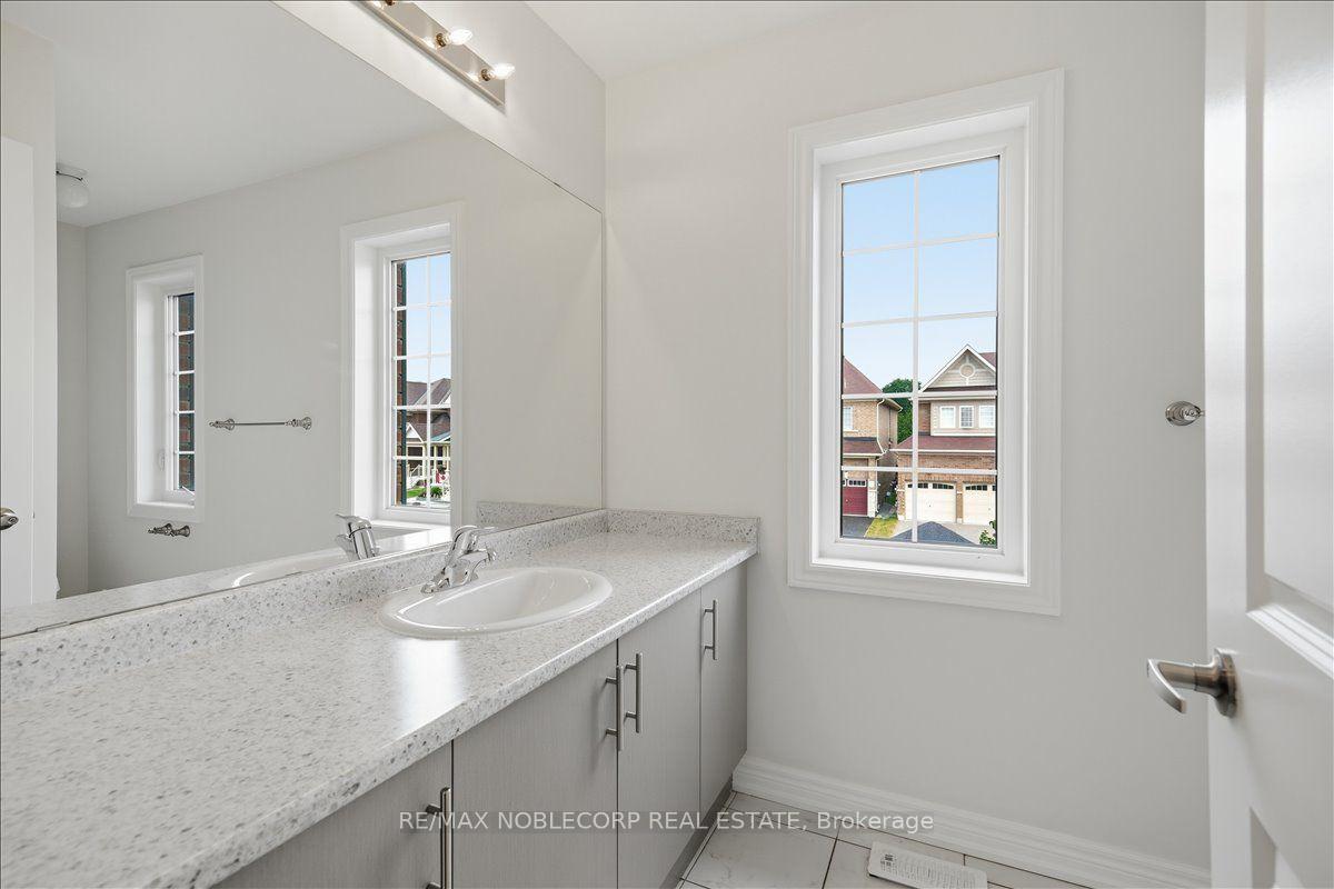 Photo 22 of 226 Bruce Cameron Drive, Clarington, Bowmanville — HOMEH