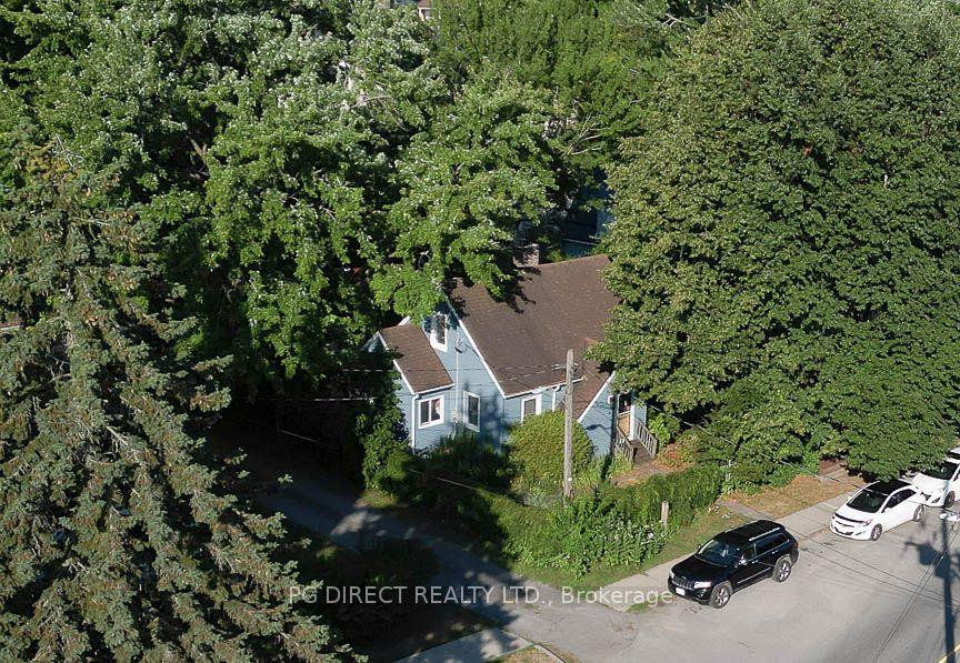Photo 2 of 4 Chapel Street, Prince Edward County, Picton Ward — HOMEH