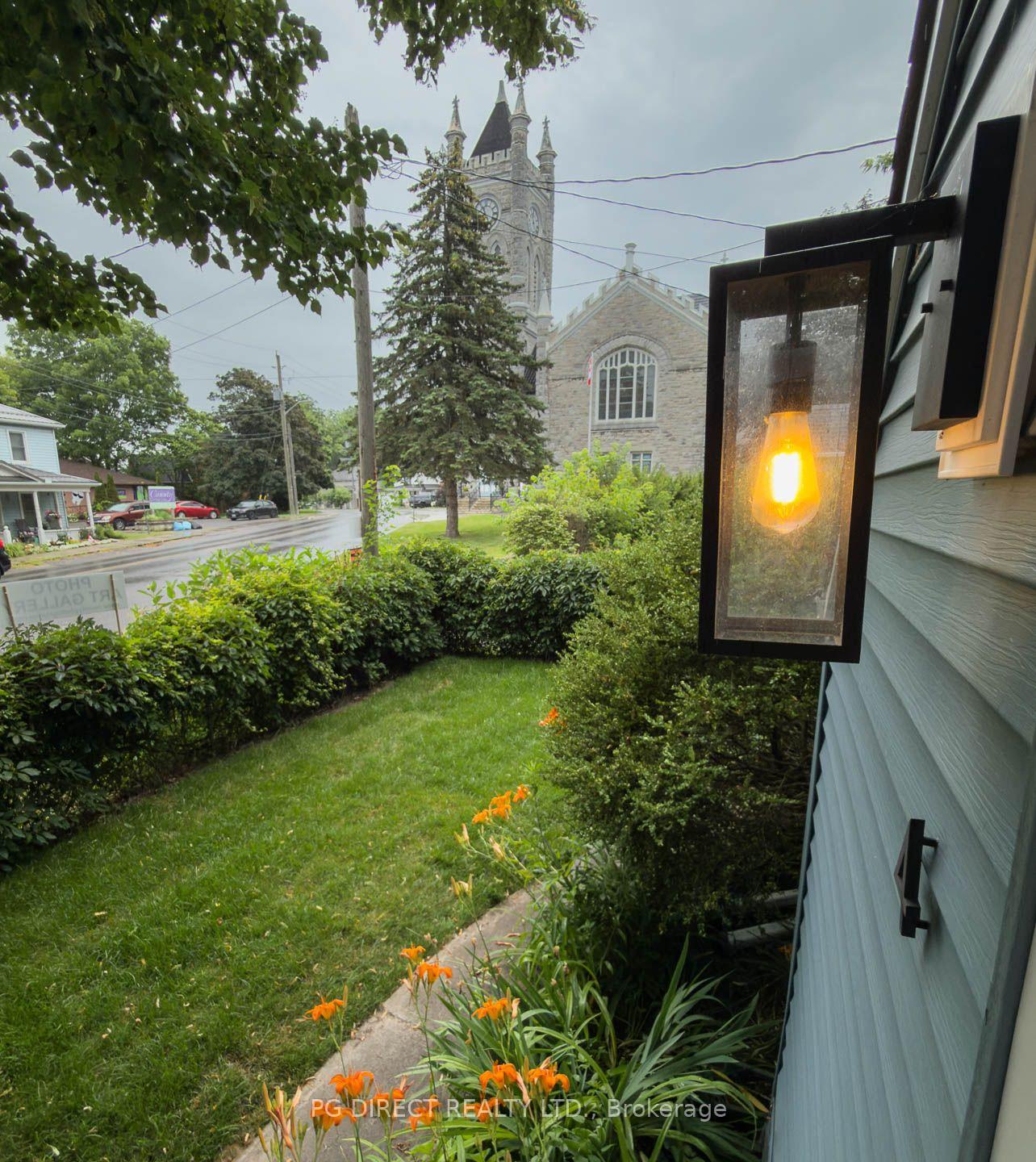 Photo 12 of 4 Chapel Street, Prince Edward County, Picton Ward — HOMEH