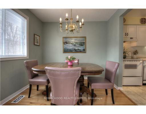 Photo 5 of Unit unit 21, 350 Erbsville Road, Waterloo, Upper Beechwood — HOMEH