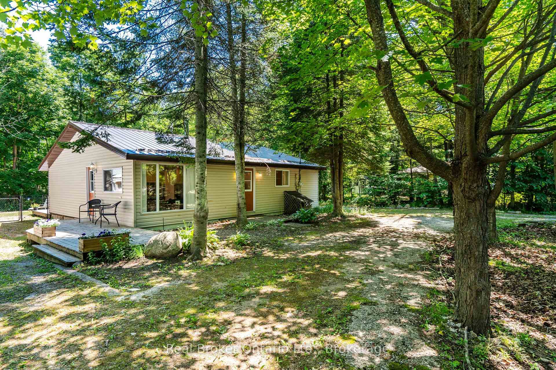 Photo 2 of 2141 Champlain Road, Tiny, Rural Tiny — HOMEH