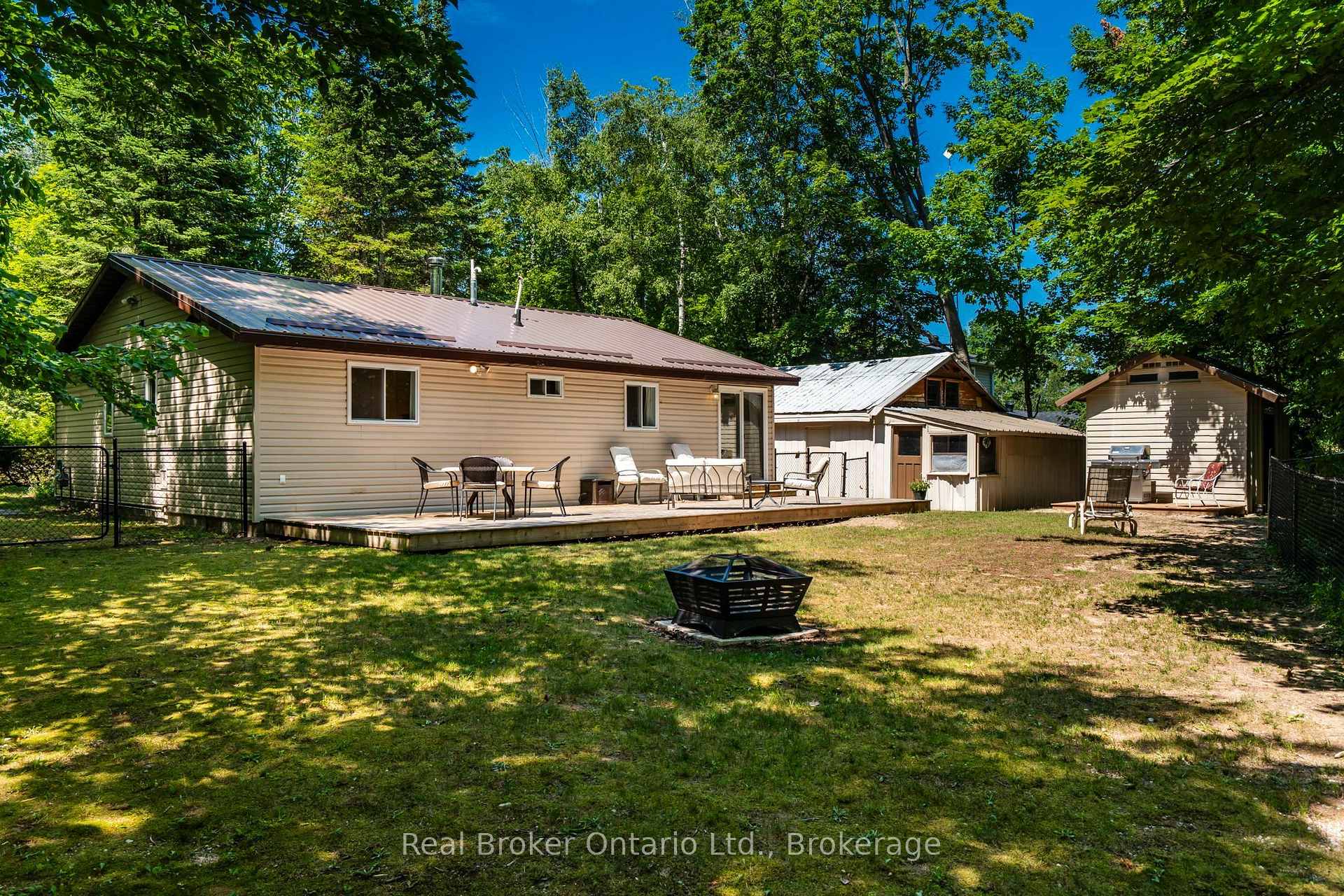 Photo 26 of 2141 Champlain Road, Tiny, Rural Tiny — HOMEH