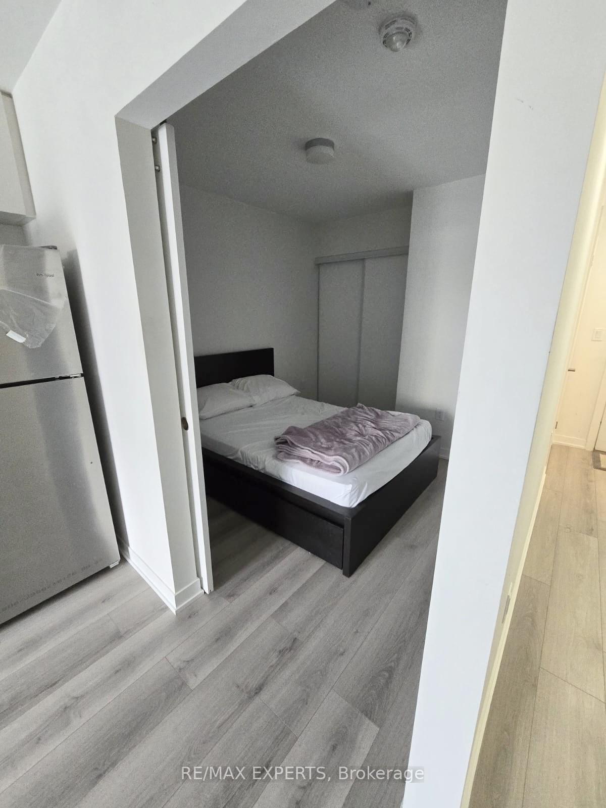 Photo 7 of Unit 308, 3401 Ridgeway Drive, Mississauga, Erin Mills — HOMEH