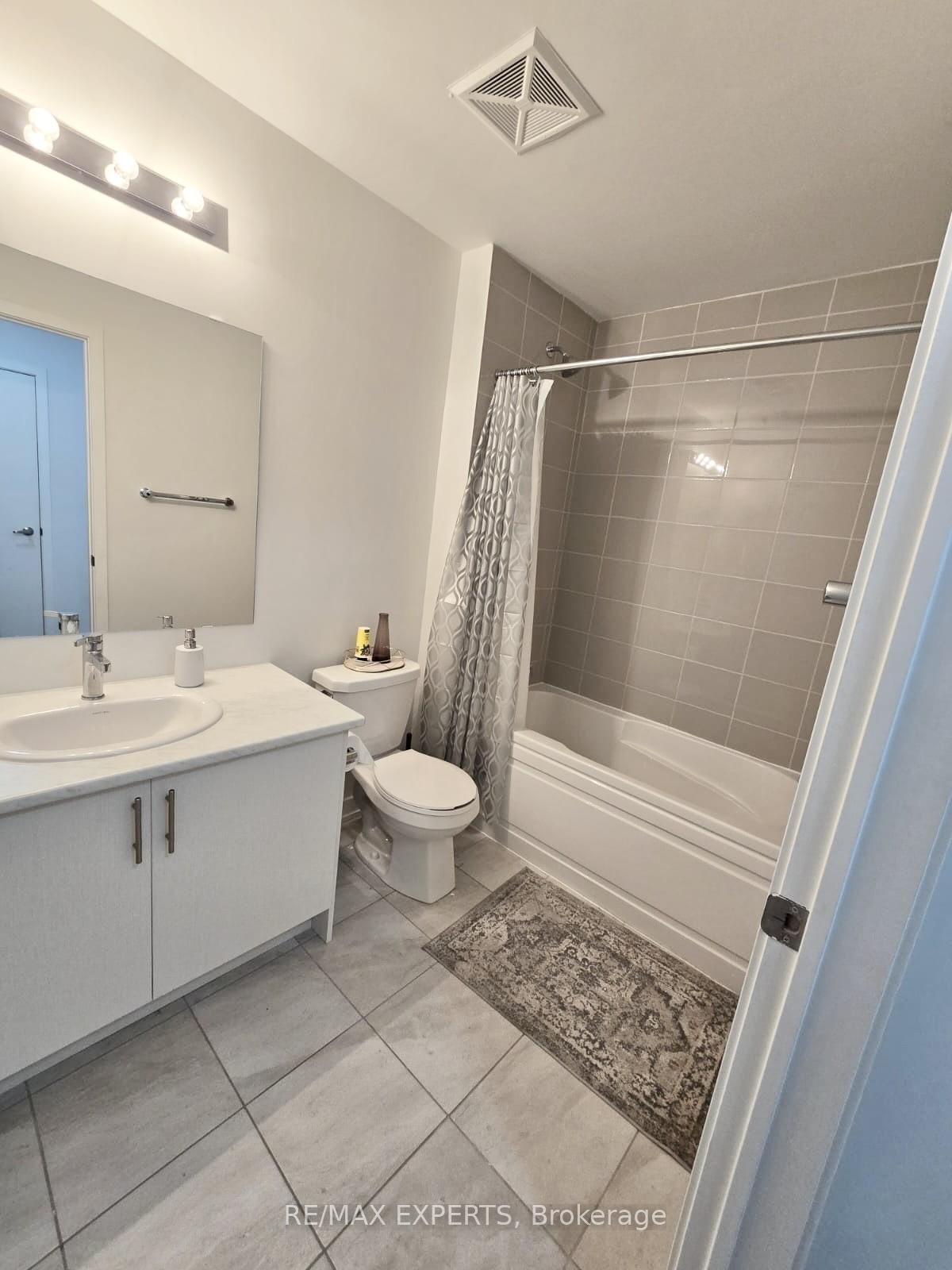 Photo 9 of Unit 308, 3401 Ridgeway Drive, Mississauga, Erin Mills — HOMEH
