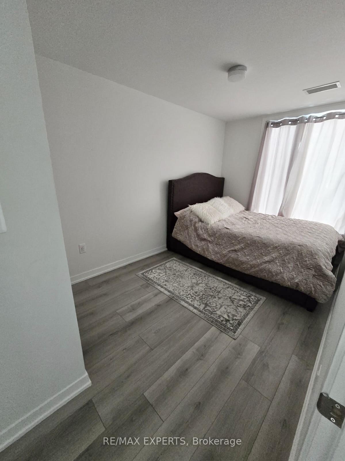 Photo 10 of Unit 308, 3401 Ridgeway Drive, Mississauga, Erin Mills — HOMEH