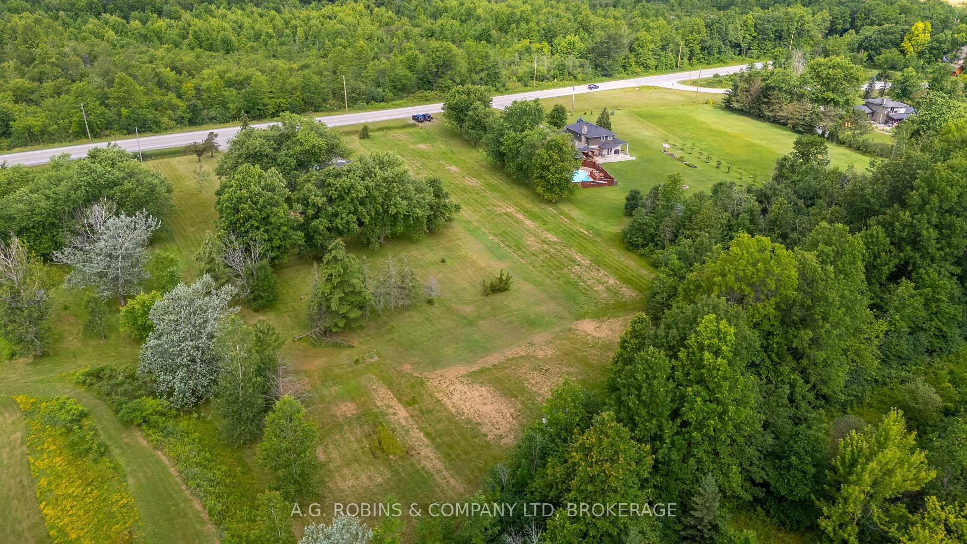 Photo 3 of 138 Moyer Road, Welland, Cooks Mills — HOMEH
