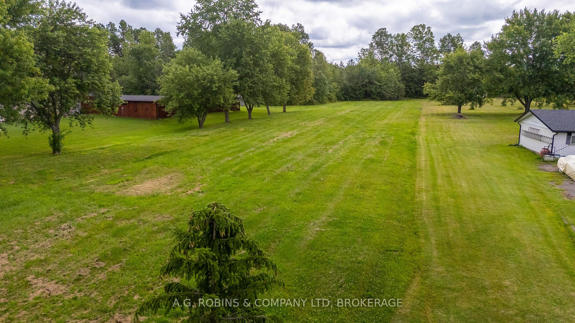 Photo 5 of 138 Moyer Road, Welland, Cooks Mills — HOMEH