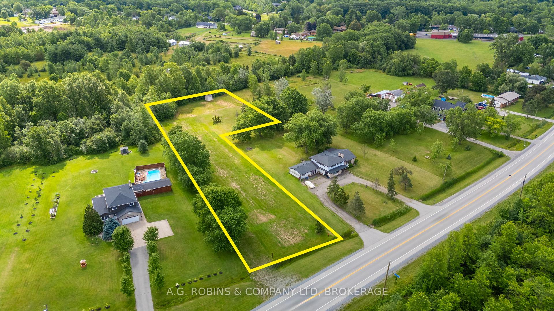 Photo 8 of 138 Moyer Road, Welland, Cooks Mills — HOMEH