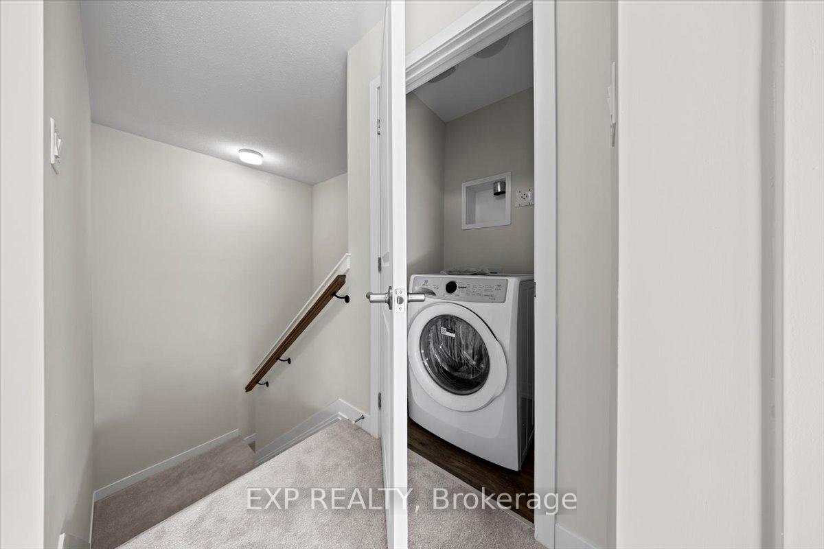 Photo 20 of 314 John Kim Bell Private, Ottawa, CFB Rockcliffe and Area — HOMEH