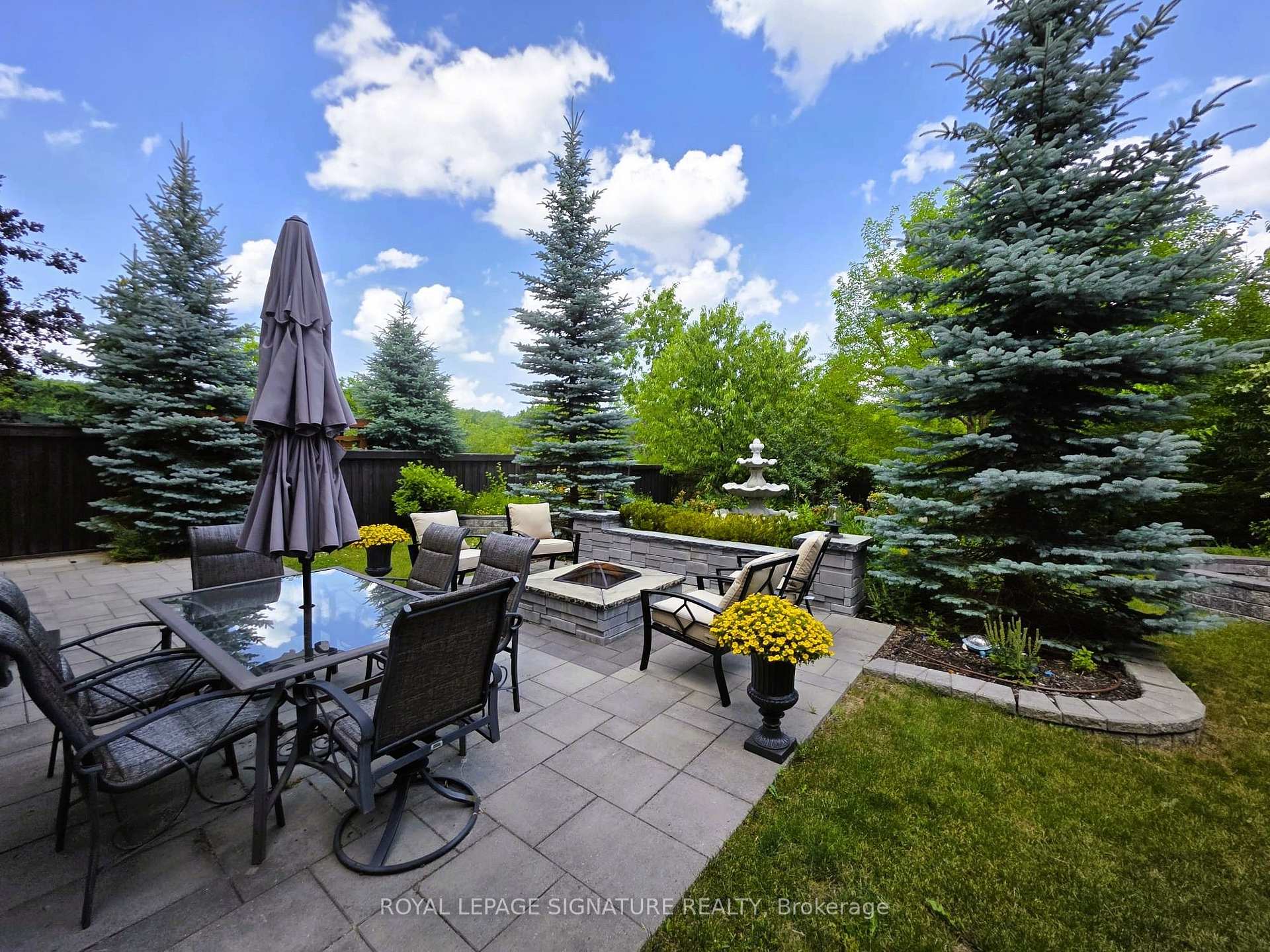 Photo 2 of 9 William Bowes Boulevard, Vaughan, Maple — HOMEH