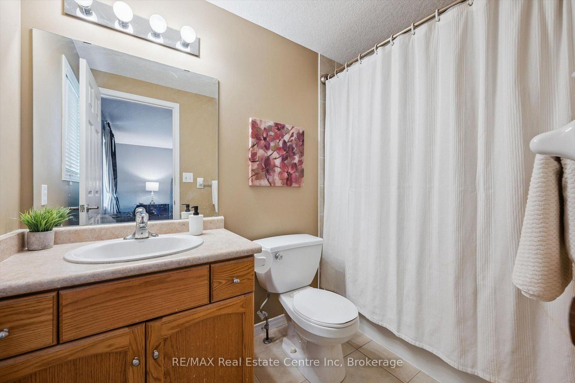 Photo 7 of Unit 38, 210 Dawn Avenue, Guelph, Clairfields/Hanlon Business Park — HOMEH