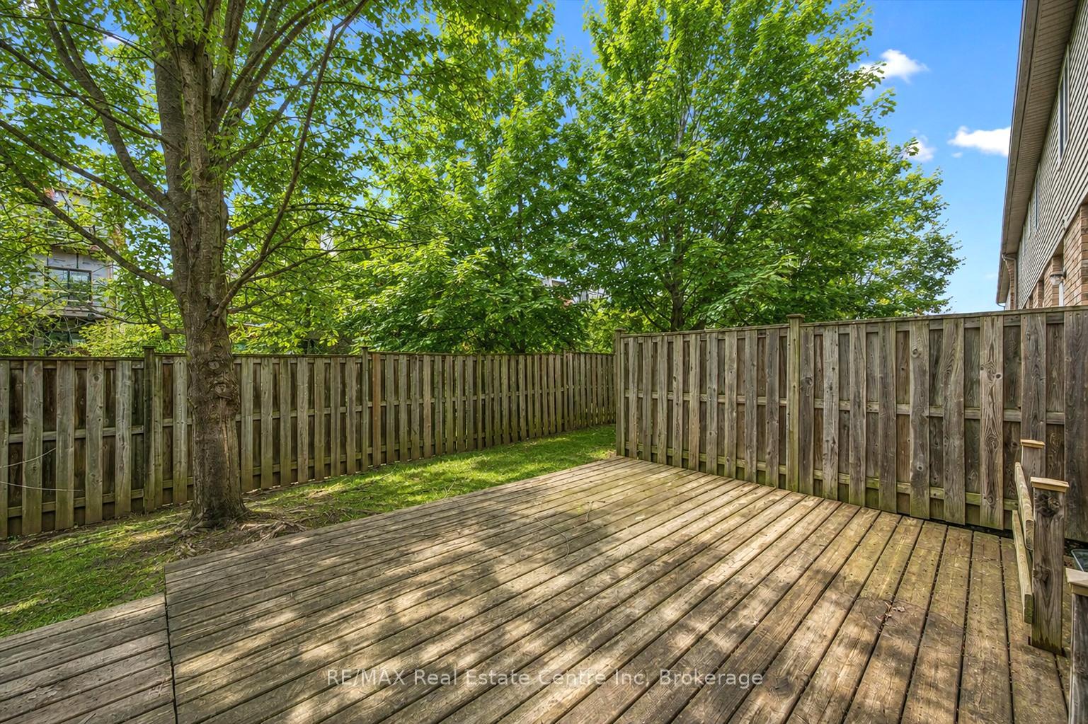 Photo 14 of Unit 38, 210 Dawn Avenue, Guelph, Clairfields/Hanlon Business Park — HOMEH