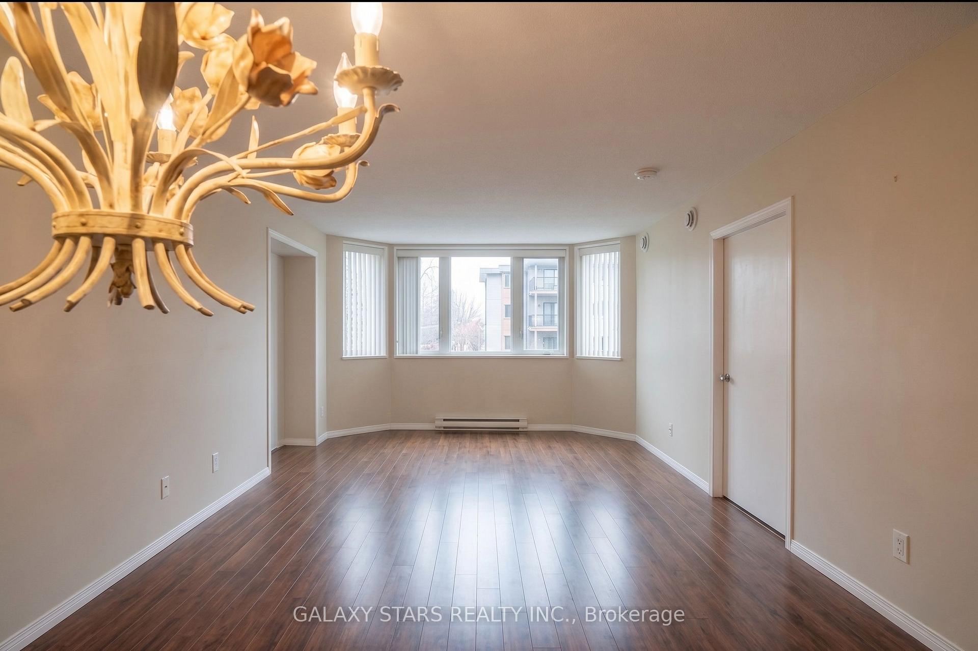 Photo 5 of Unit 103, 1921 St.Joseph Boulevard, Ottawa, Convent Glen South — HOMEH