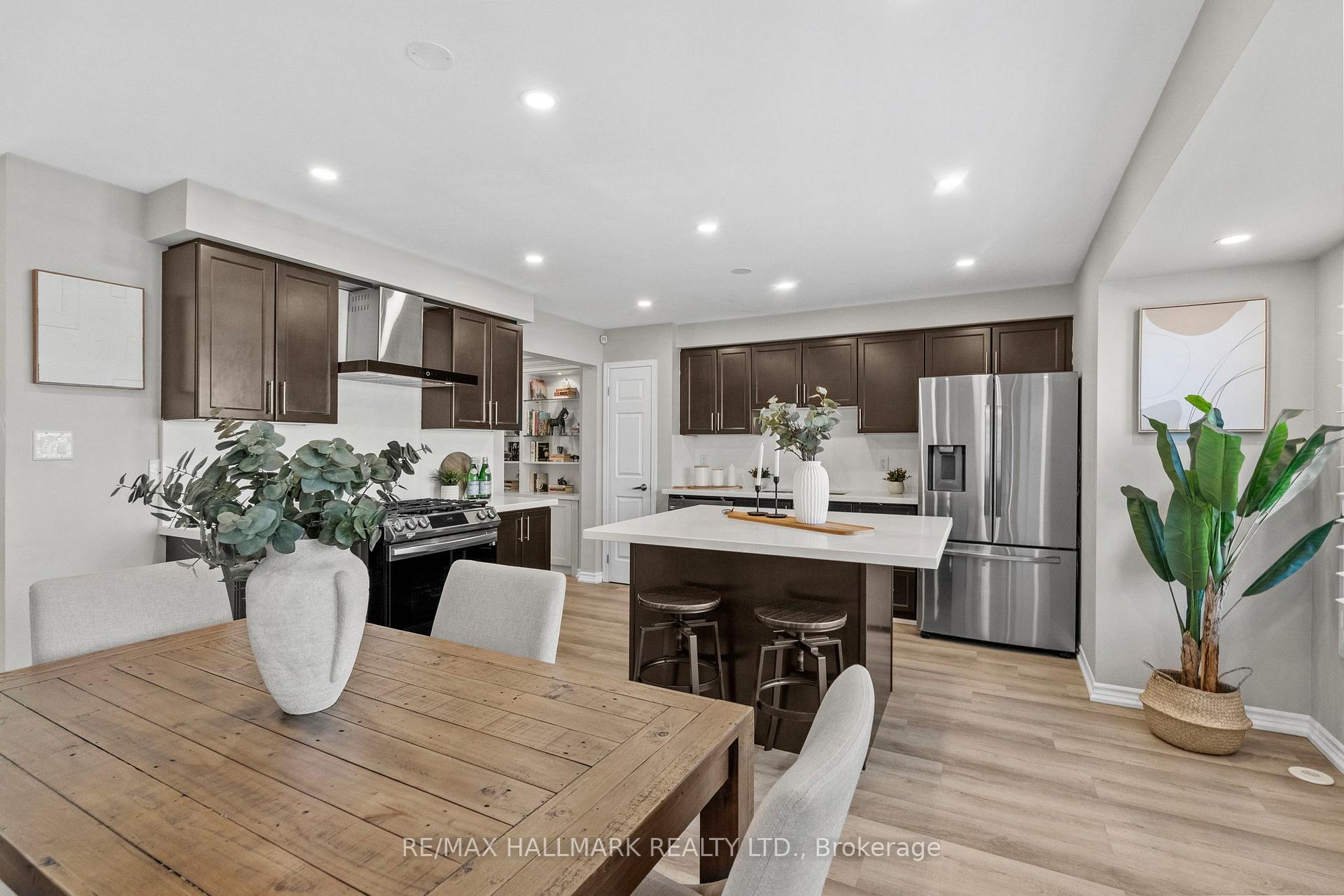 Photo 11 of 553 Gervais Terrace, Milton, Coates — HOMEH
