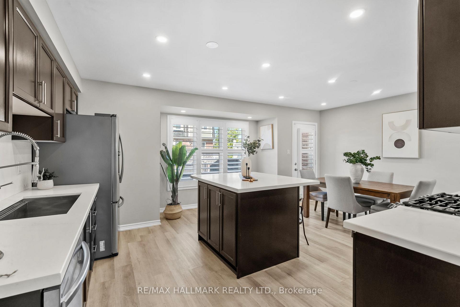 Photo 13 of 553 Gervais Terrace, Milton, Coates — HOMEH