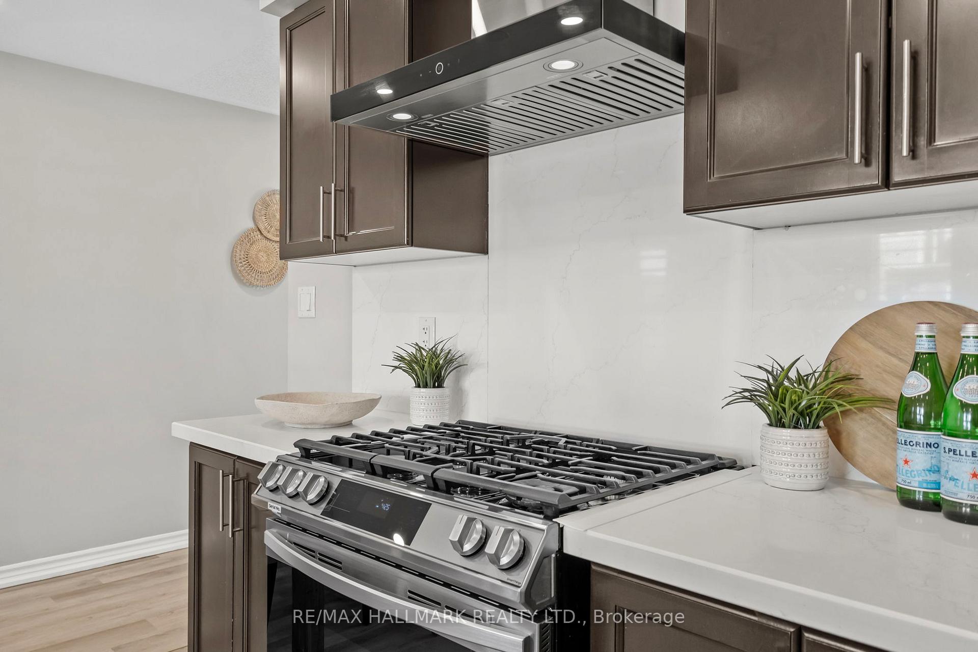 Photo 15 of 553 Gervais Terrace, Milton, Coates — HOMEH
