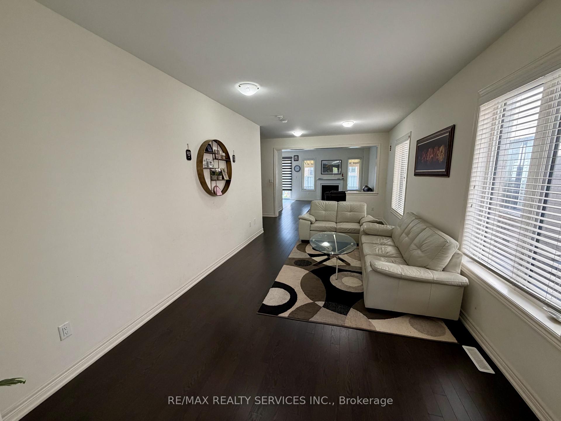 Photo 5 of 41 Oconnor Crescent, Brampton, Northwest Brampton — HOMEH