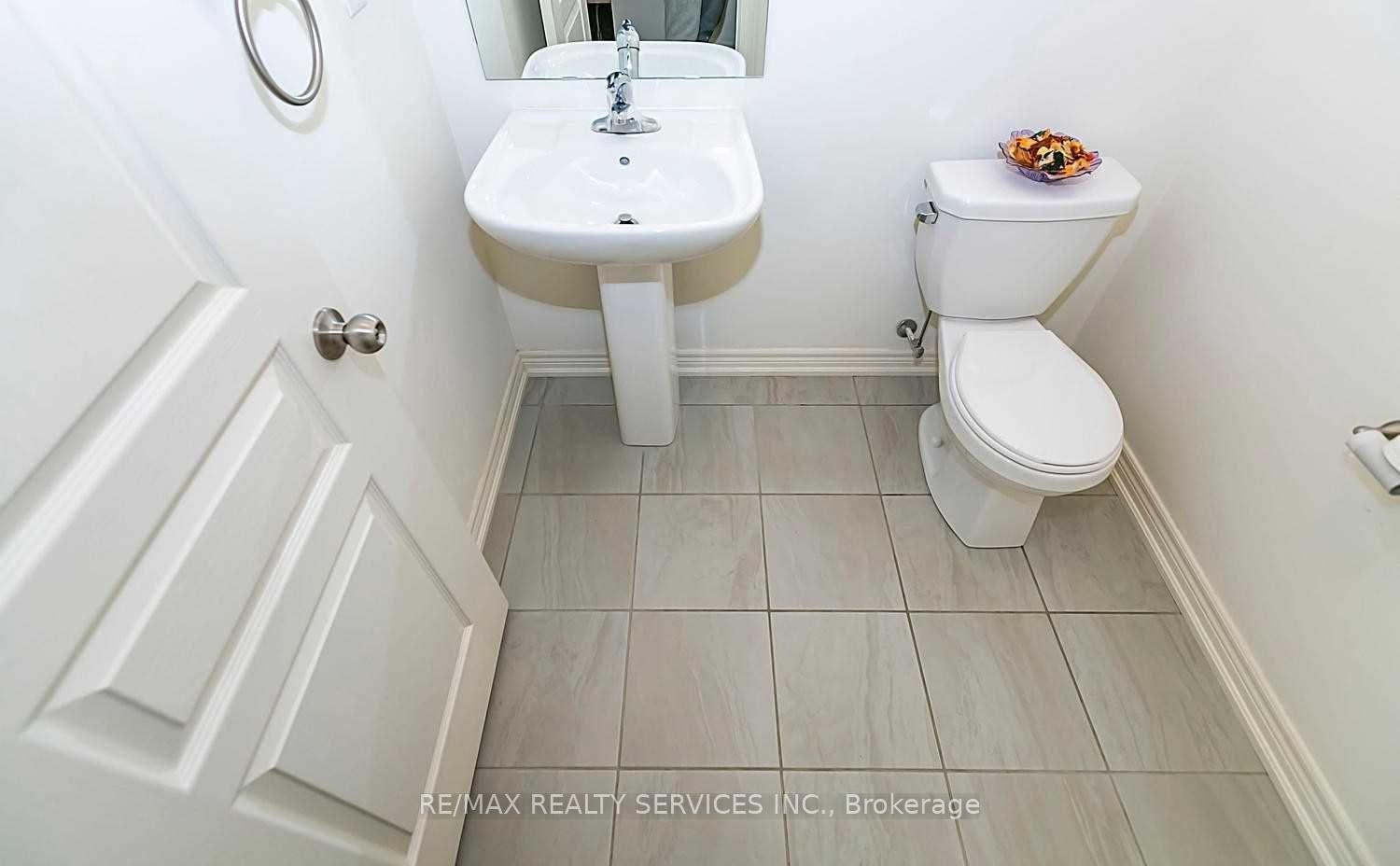 Photo 21 of 41 Oconnor Crescent, Brampton, Northwest Brampton — HOMEH