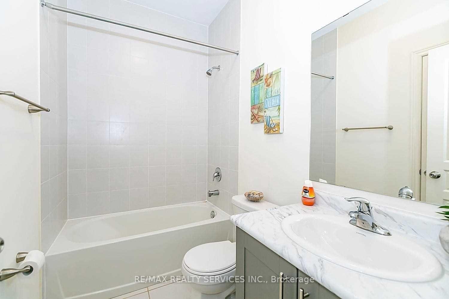 Photo 27 of 41 Oconnor Crescent, Brampton, Northwest Brampton — HOMEH