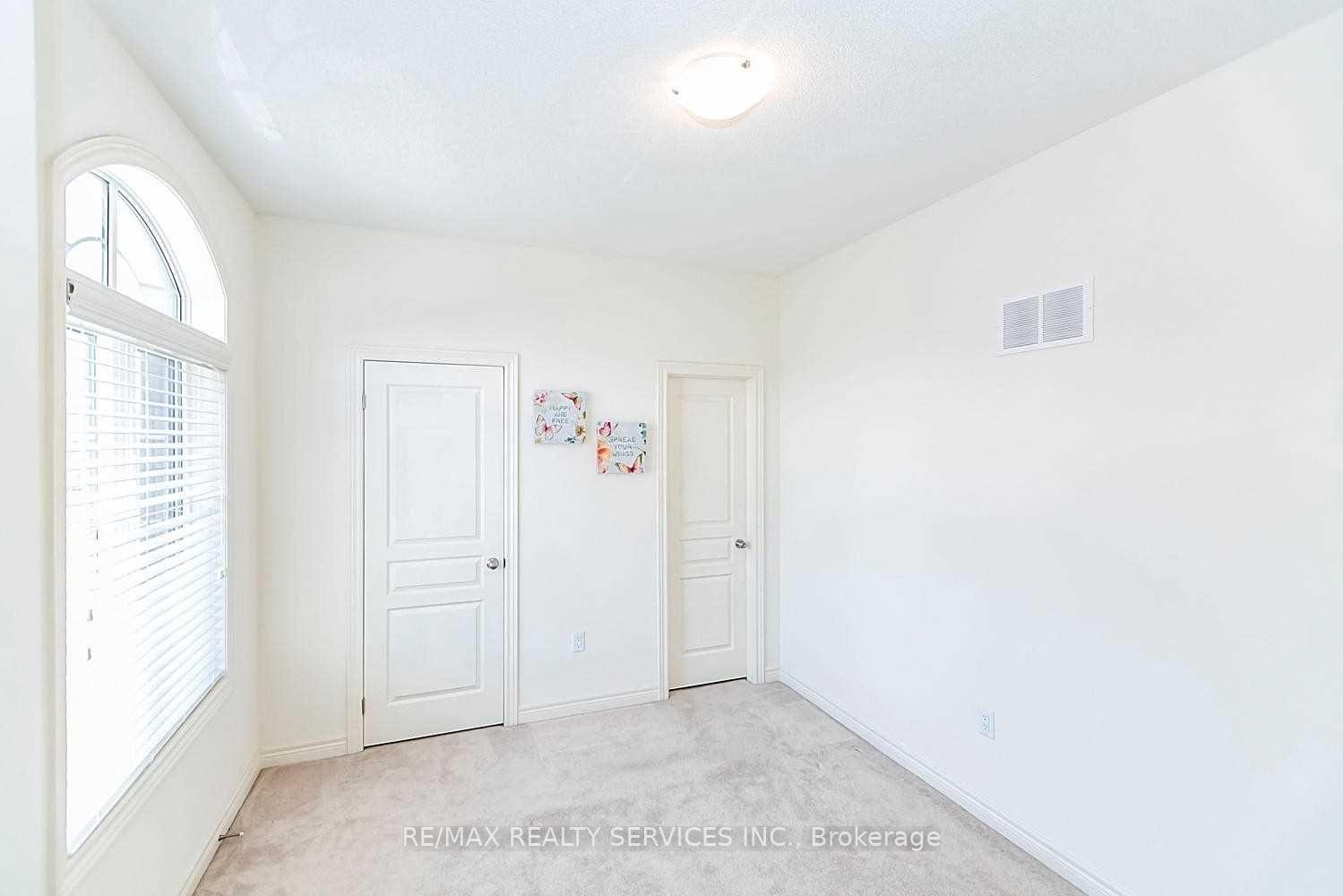 Photo 30 of 41 Oconnor Crescent, Brampton, Northwest Brampton — HOMEH
