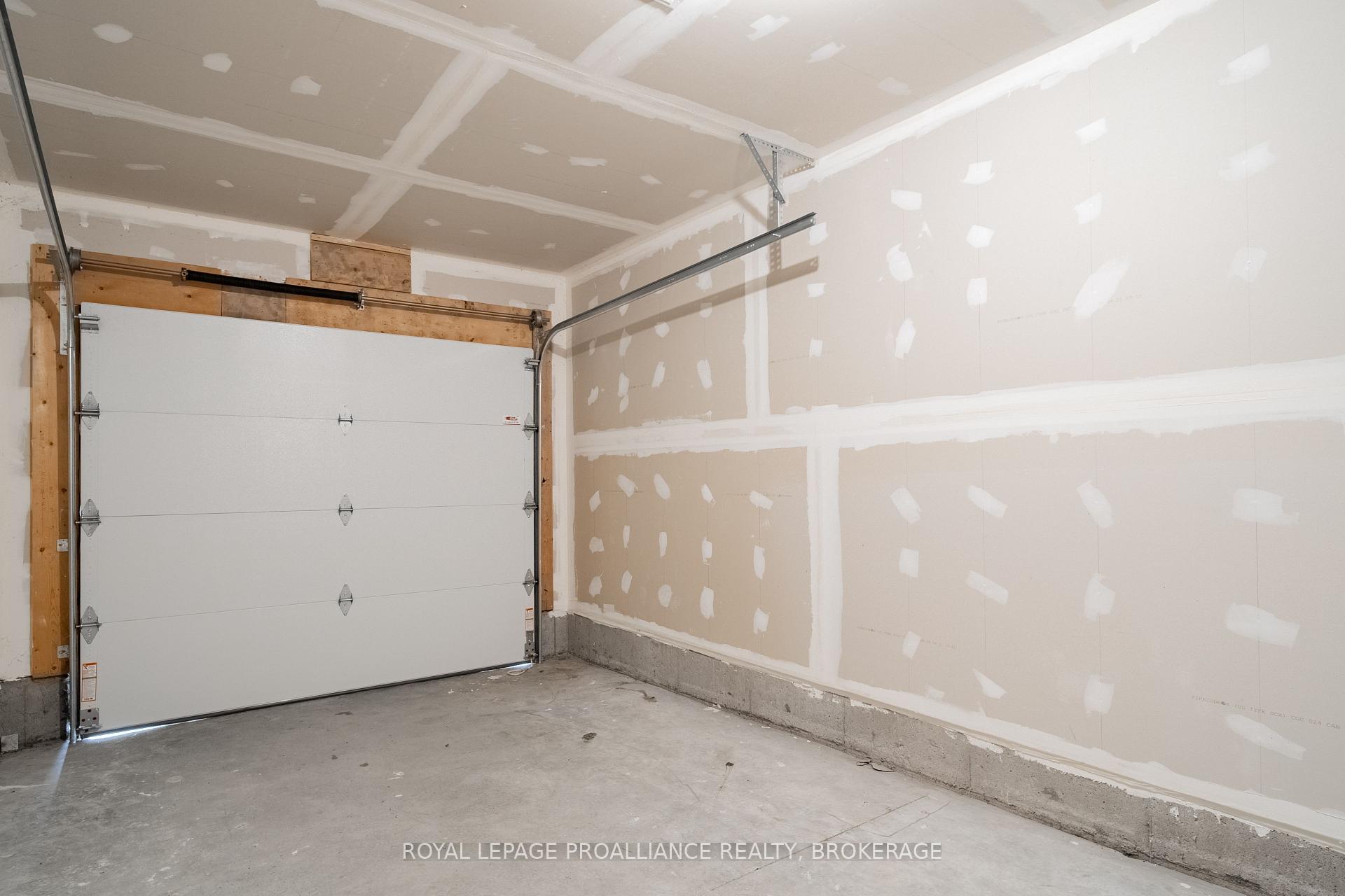 Photo 27 of 40 Tegan Court, Loyalist, Odessa — HOMEH