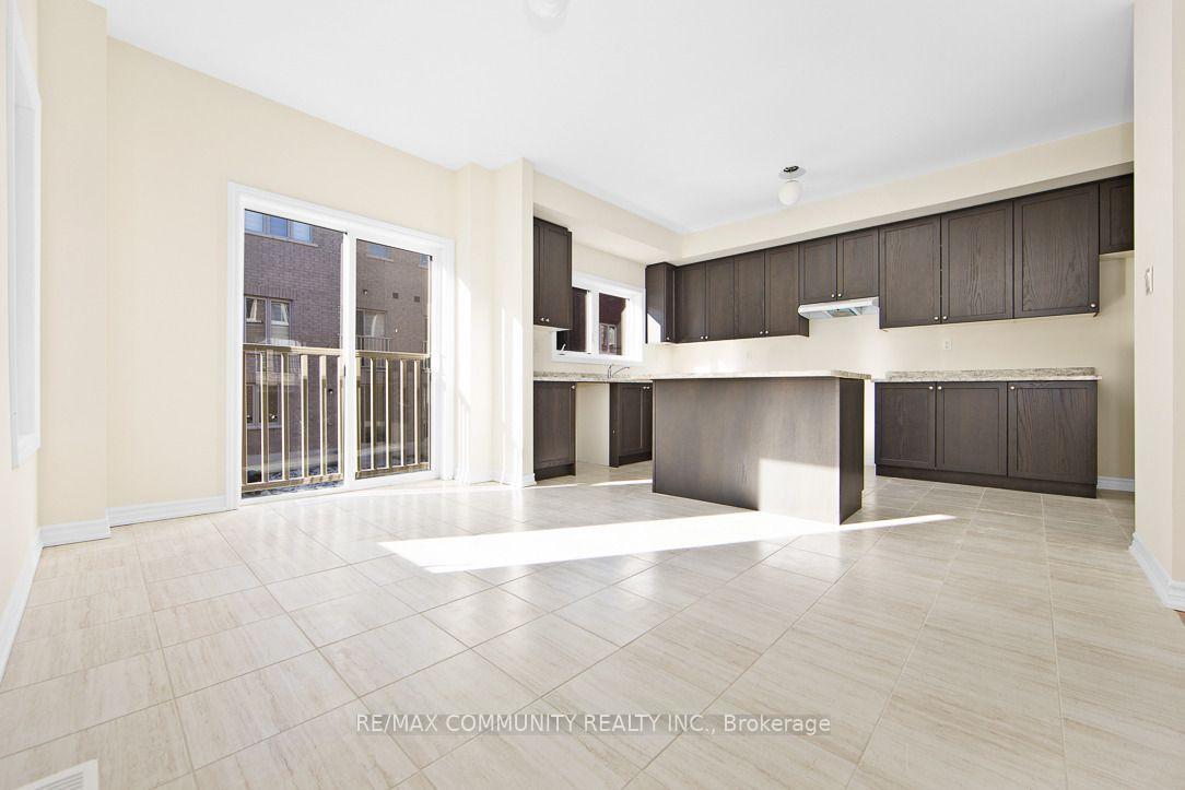 Photo 7 of 2614 Apricot Lane, Pickering, Rural Pickering — HOMEH
