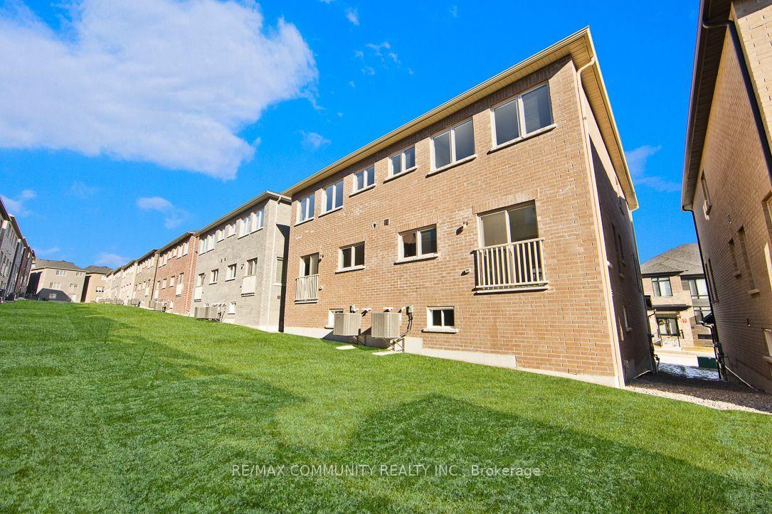 Photo 18 of 2614 Apricot Lane, Pickering, Rural Pickering — HOMEH