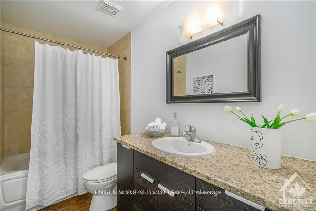 Photo 15 of 109 Montauk, Ottawa, Carleton Heights — HOMEH