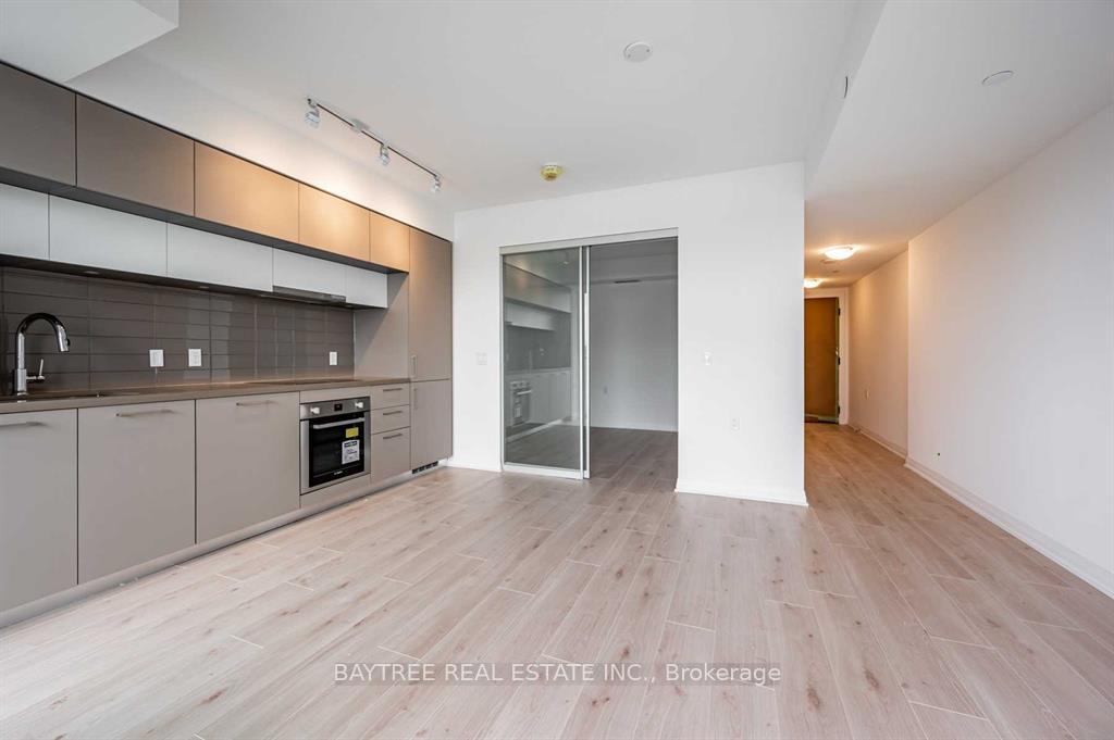 Photo 3 of Unit 1606, 99 Foxbar Road, Toronto, Yonge-St. Clair — HOMEH