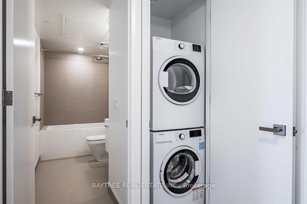 Photo 11 of Unit 1606, 99 Foxbar Road, Toronto, Yonge-St. Clair — HOMEH