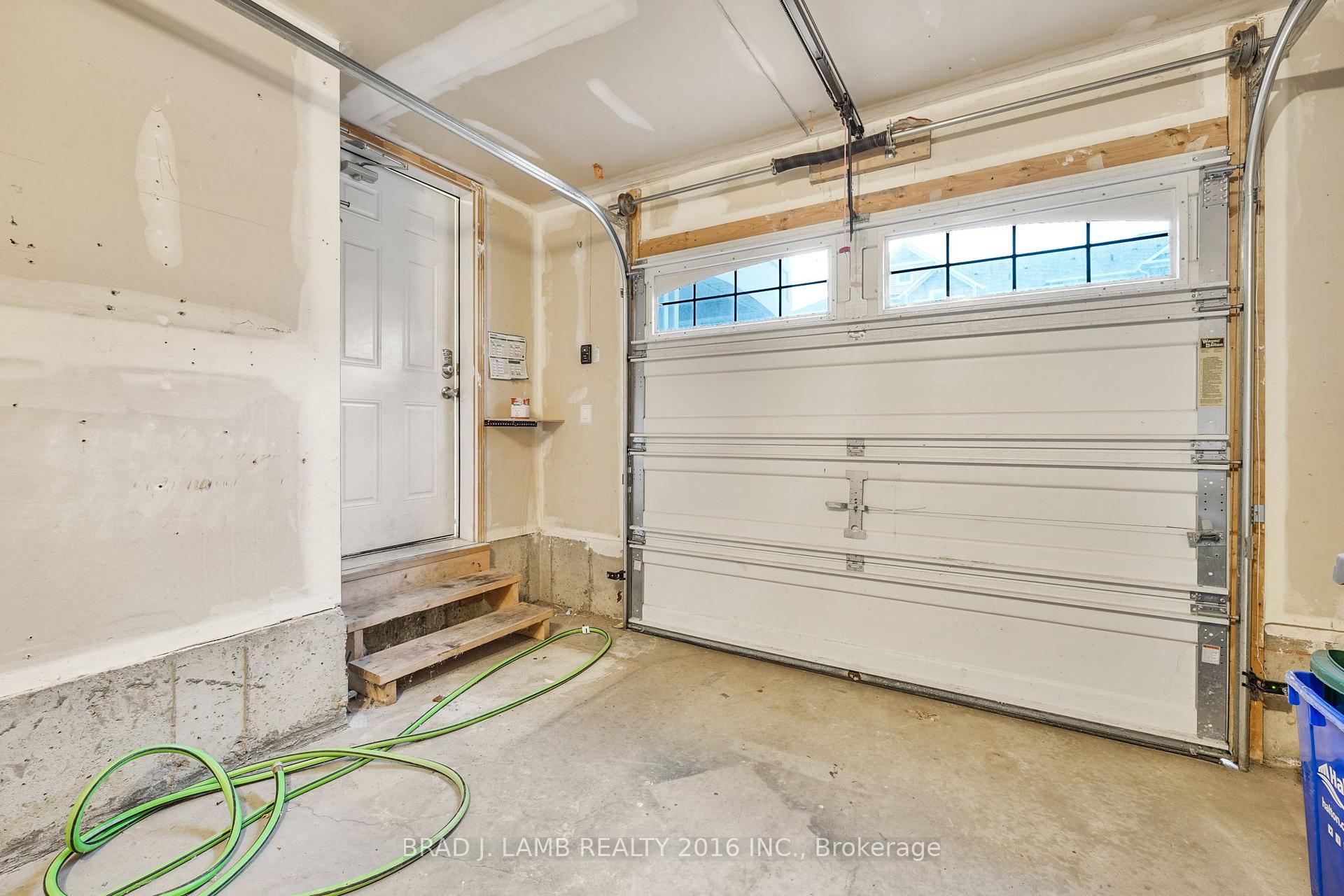 Photo 37 of 930 Nadalin Heights, Milton, Willmott — HOMEH