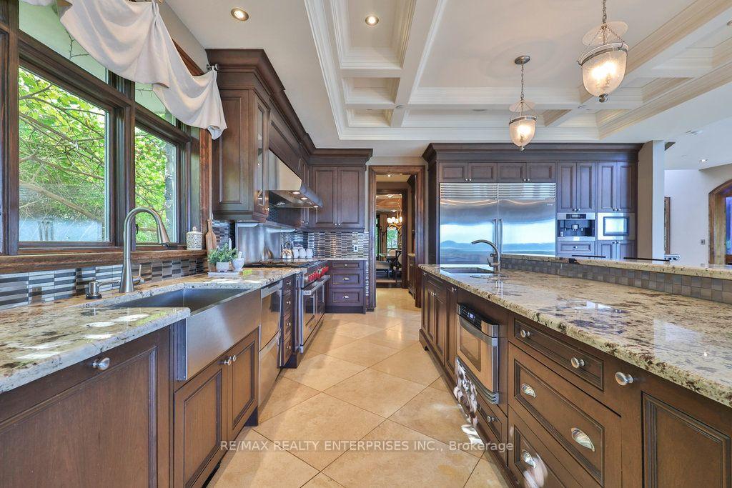Photo 12 of 1500 Watersedge Road, Mississauga, Clarkson — HOMEH