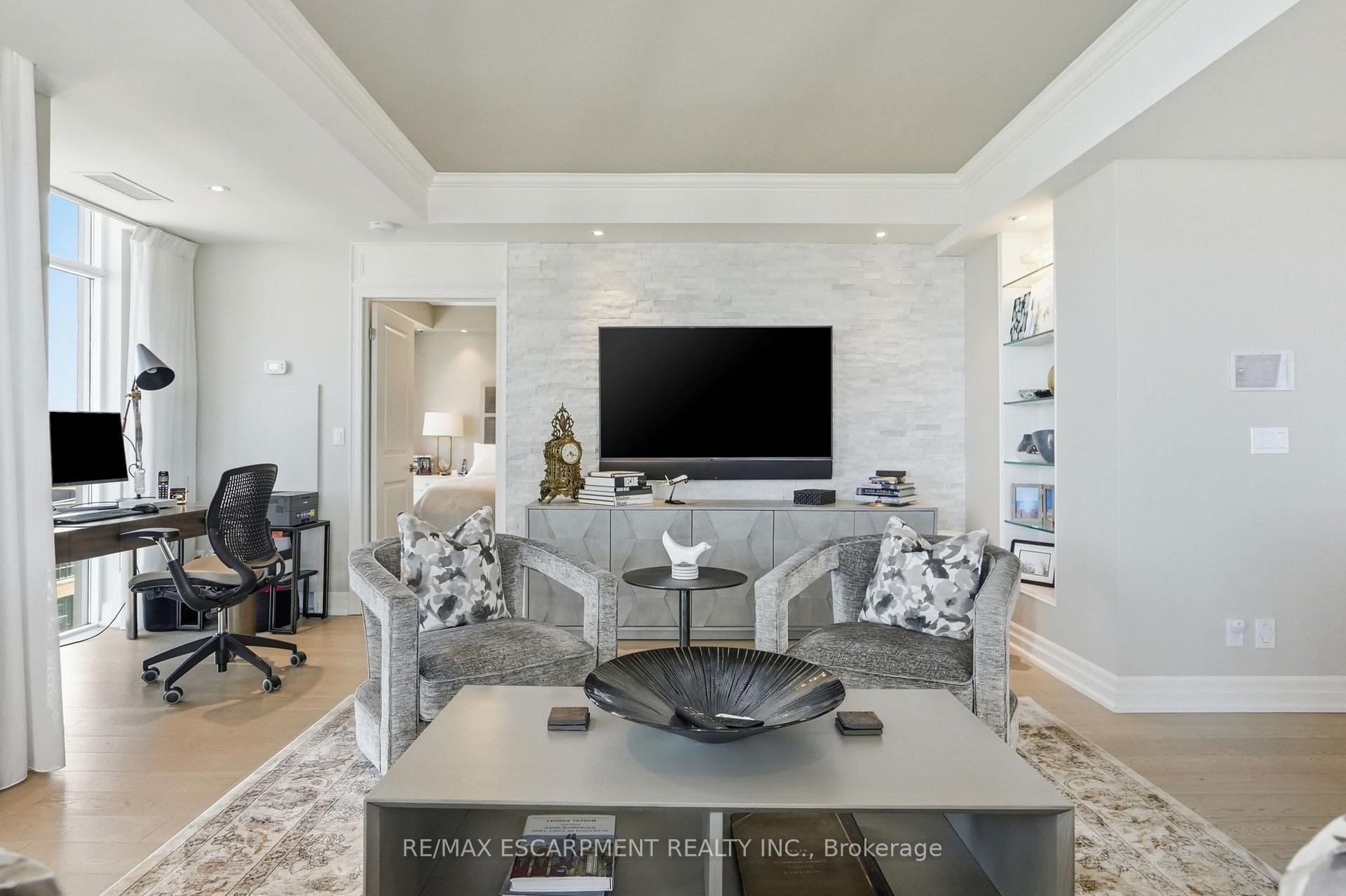 Photo 8 of Unit 1302, 360 Pearl Street, Burlington, Brant — HOMEH