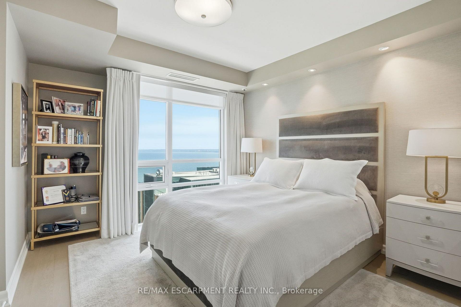 Photo 19 of Unit 1302, 360 Pearl Street, Burlington, Brant — HOMEH