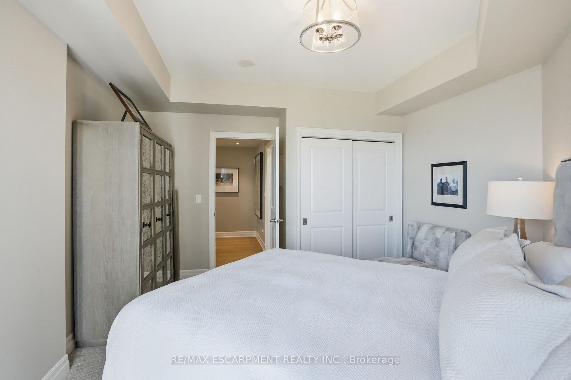 Photo 29 of Unit 1302, 360 Pearl Street, Burlington, Brant — HOMEH