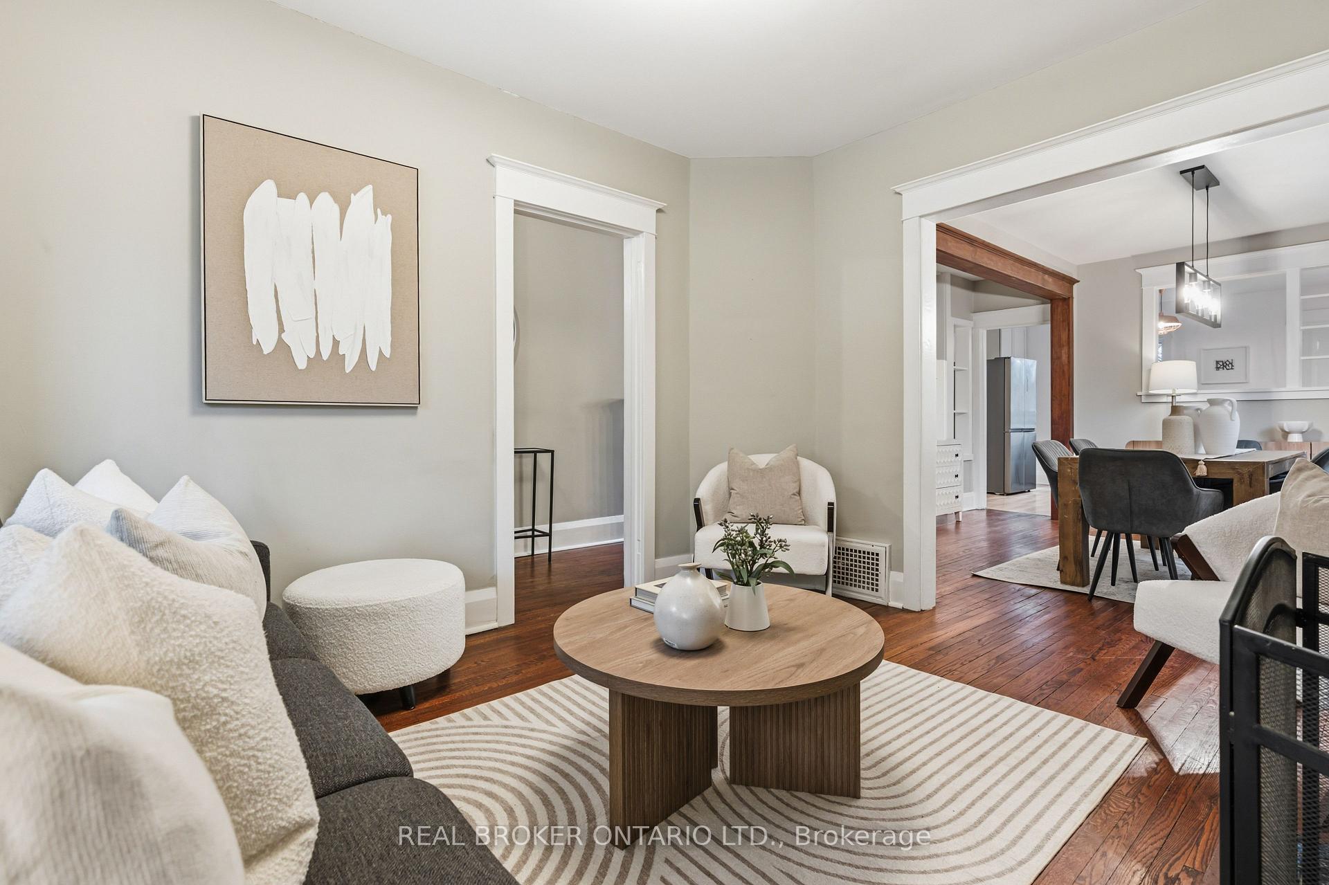 Photo 7 of 136 Blantyre Avenue, Toronto, The Beaches — HOMEH