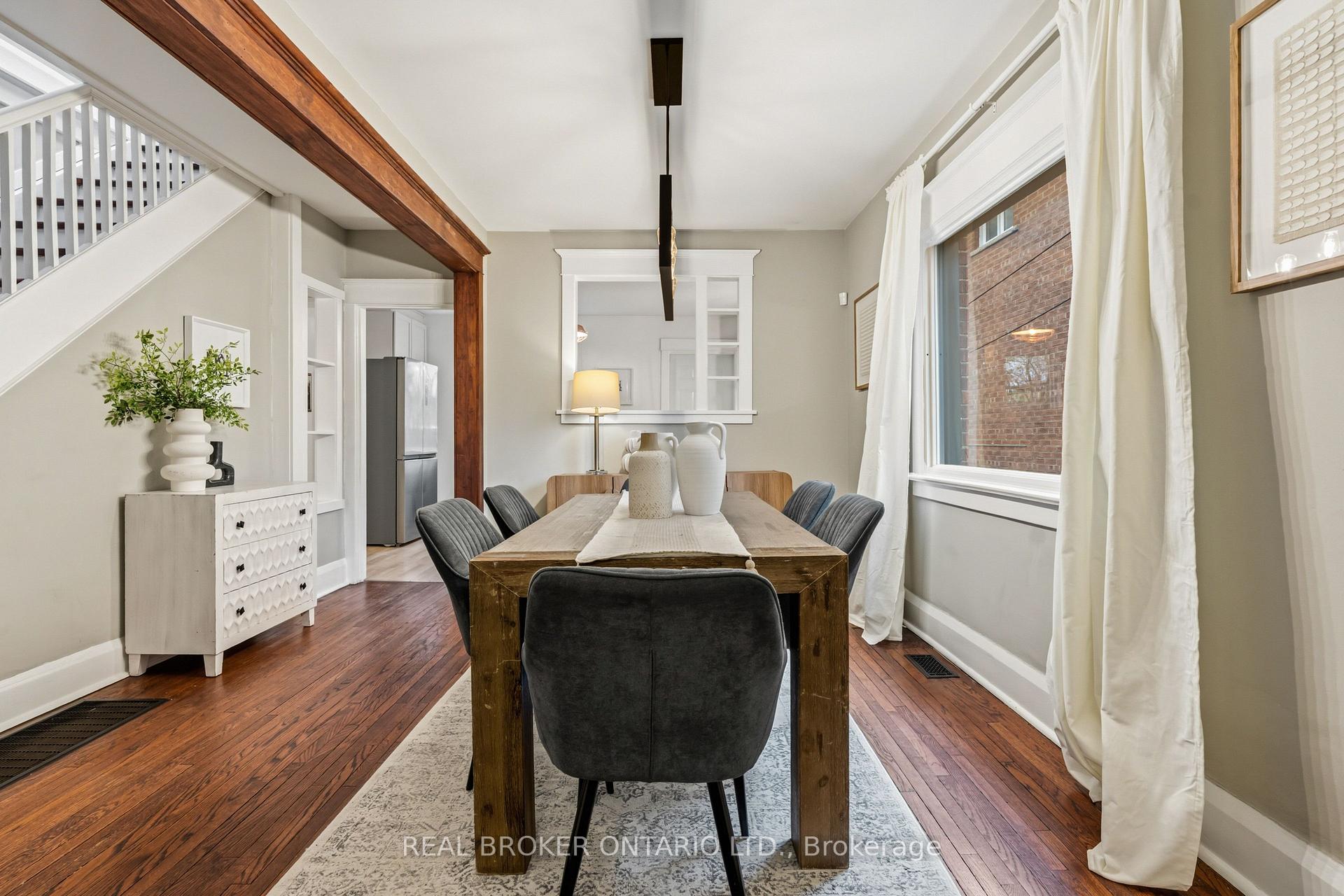 Photo 8 of 136 Blantyre Avenue, Toronto, The Beaches — HOMEH