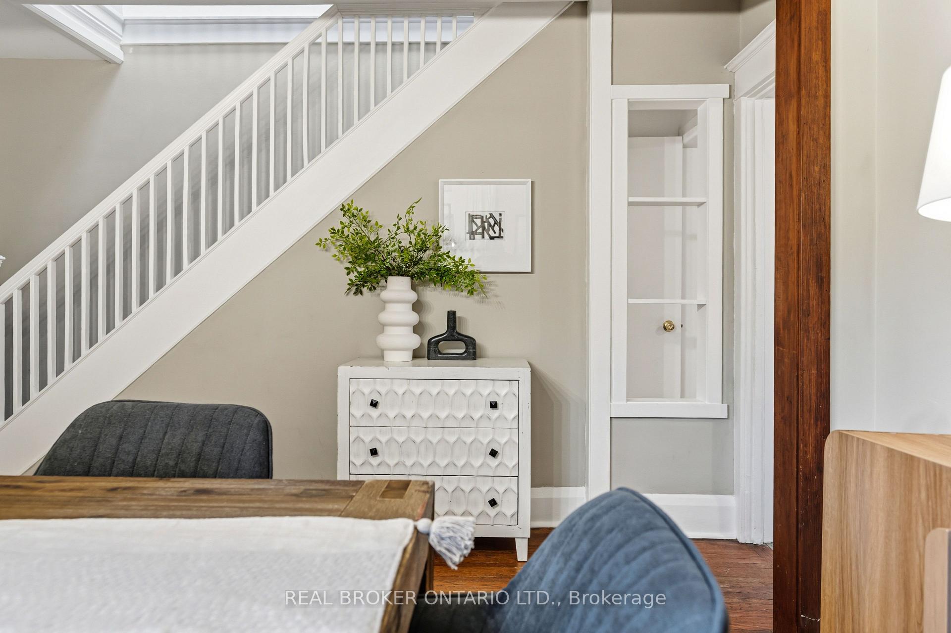 Photo 14 of 136 Blantyre Avenue, Toronto, The Beaches — HOMEH