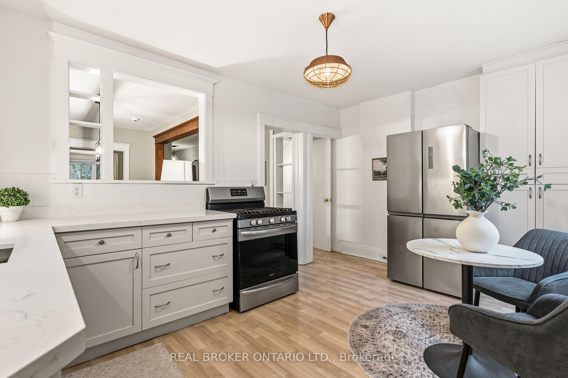 Photo 17 of 136 Blantyre Avenue, Toronto, The Beaches — HOMEH