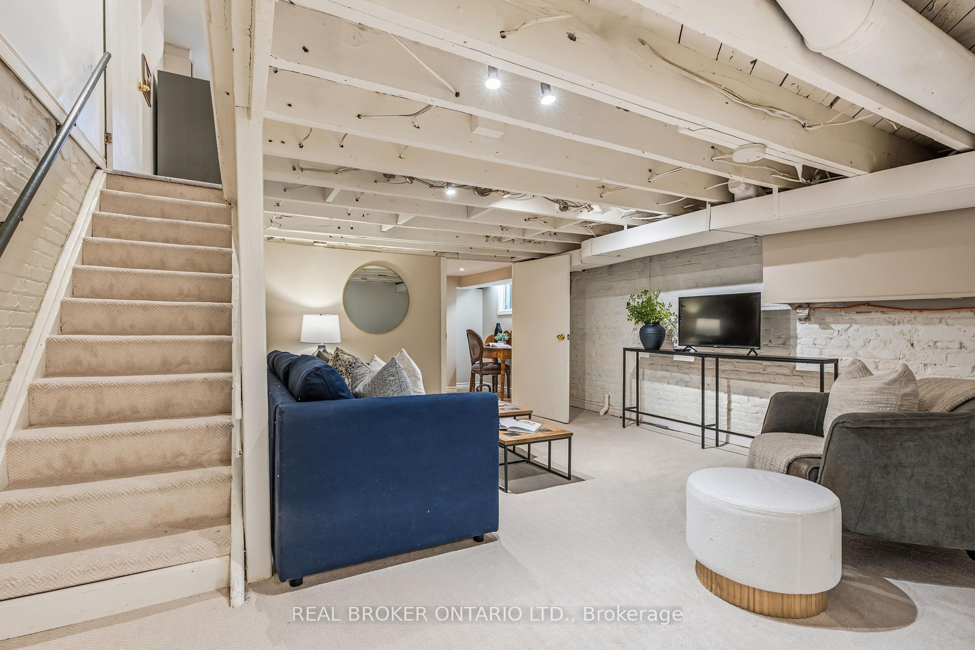 Photo 29 of 136 Blantyre Avenue, Toronto, The Beaches — HOMEH