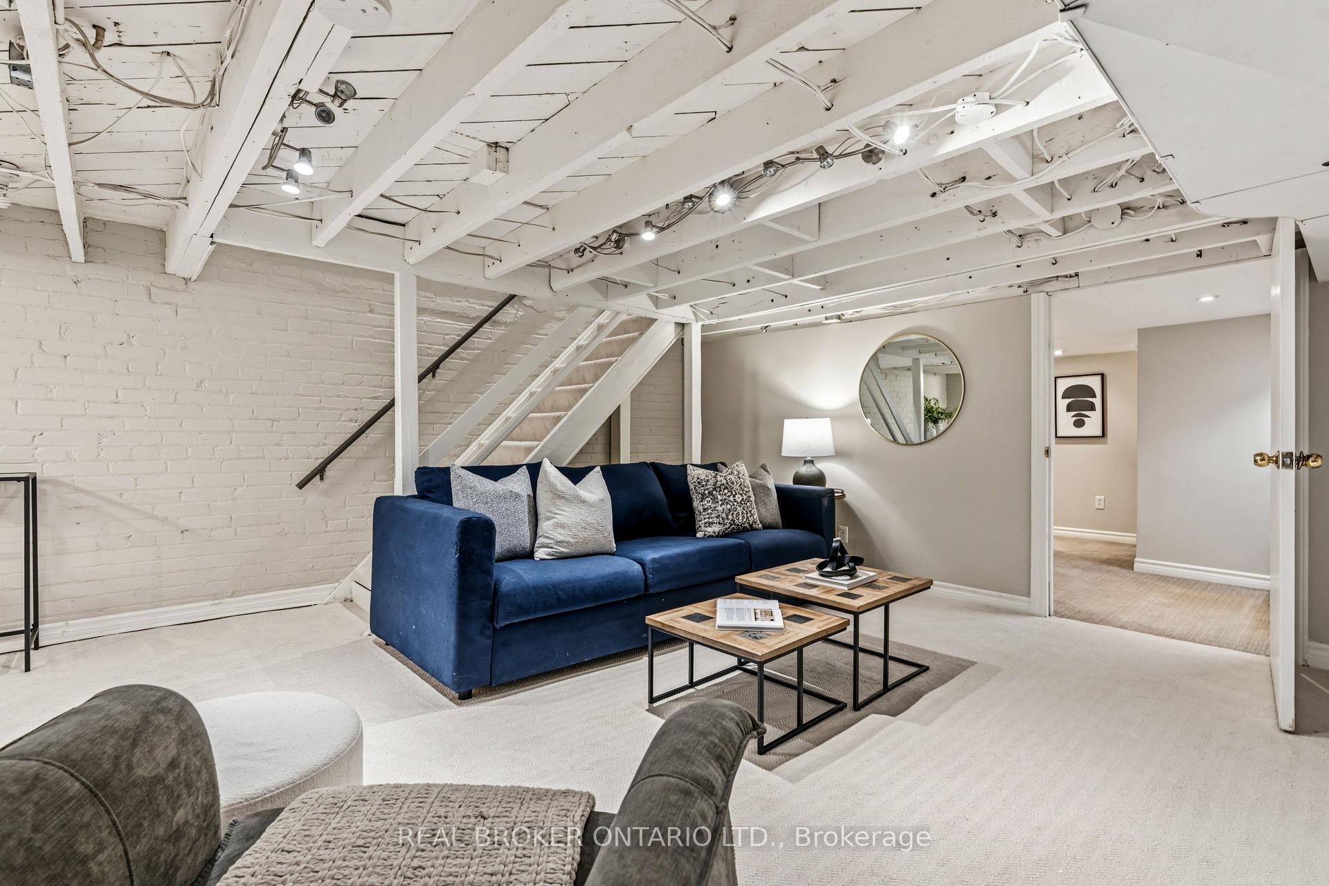 Photo 30 of 136 Blantyre Avenue, Toronto, The Beaches — HOMEH
