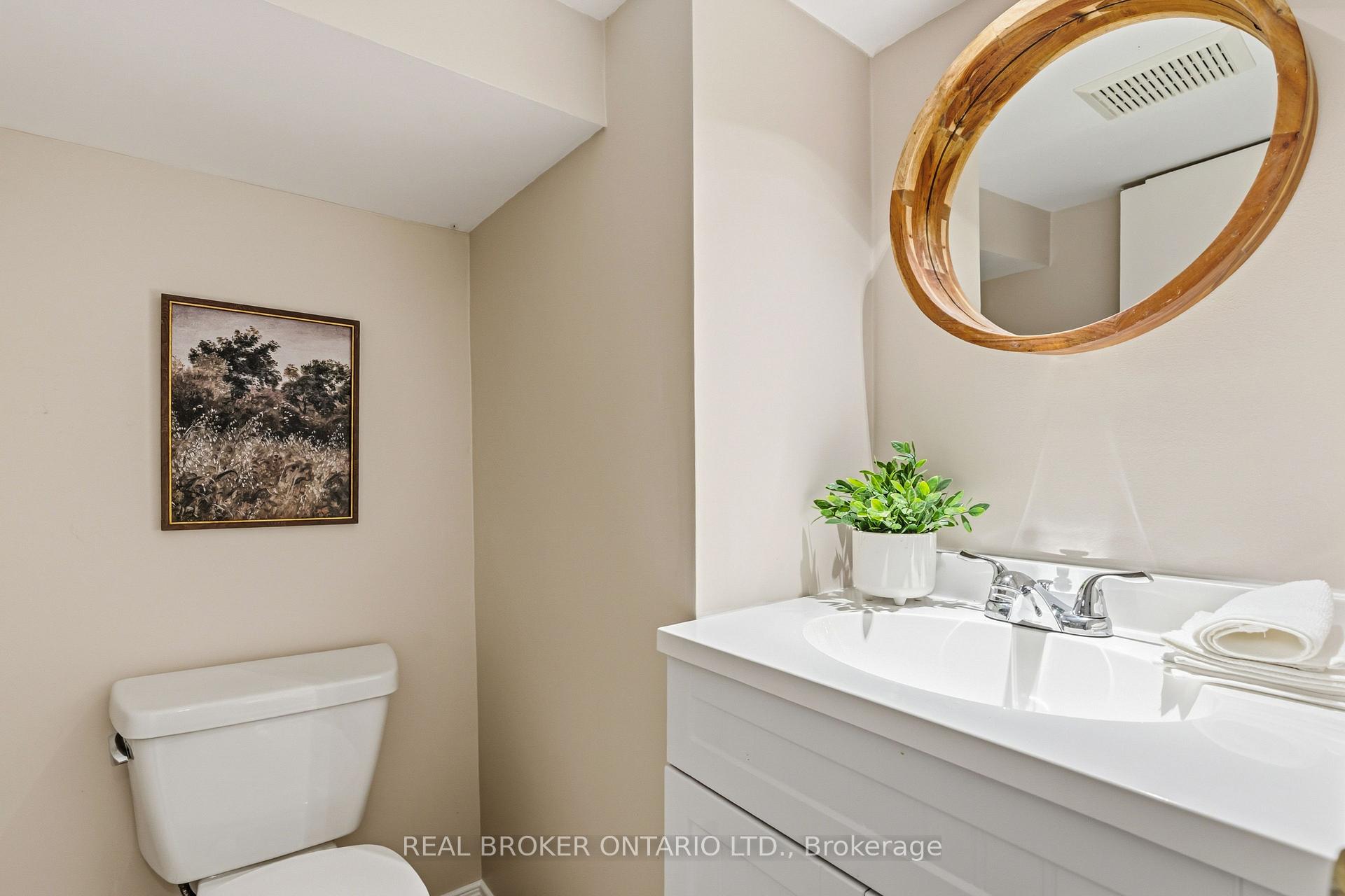 Photo 35 of 136 Blantyre Avenue, Toronto, The Beaches — HOMEH