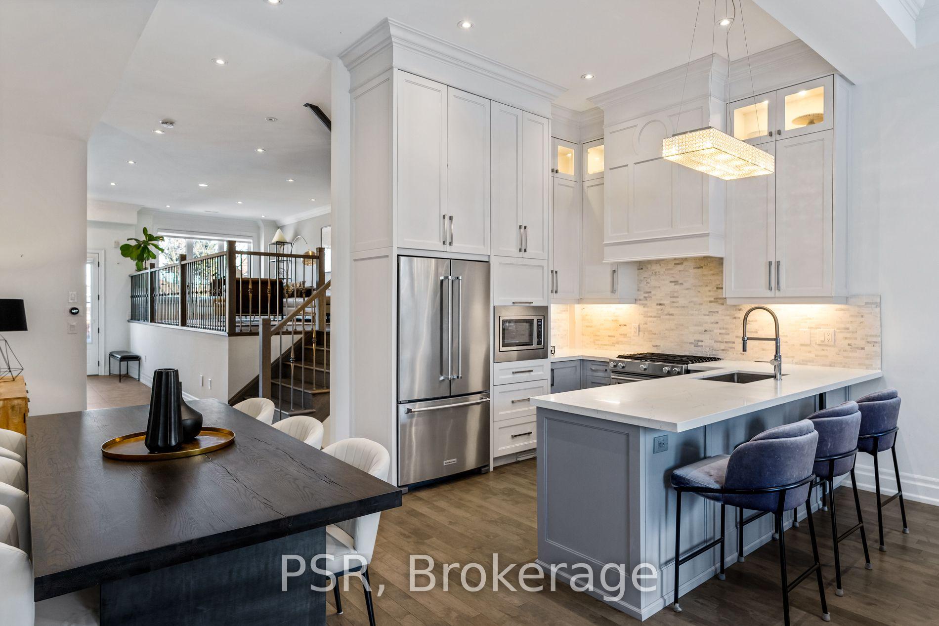 Photo 4 of 8 Willowbrook Road, Etobicoke, Mimico — HOMEH